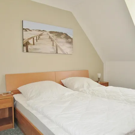 Apartment Appartementhaus Ulmenhof 7 *