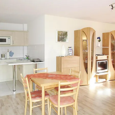 Apartment Appartementhaus Ulmenhof 7 *